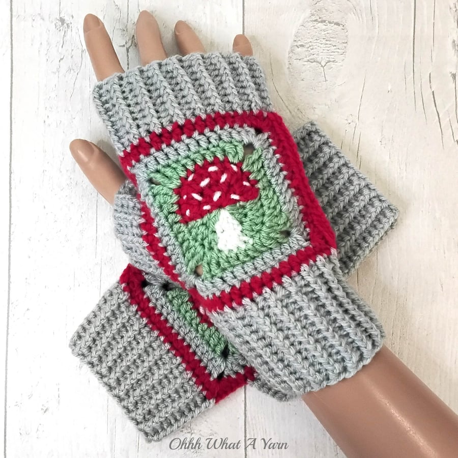 Crochet gloves. Red and grey toadstool gloves mushroom fingerless gloves. 