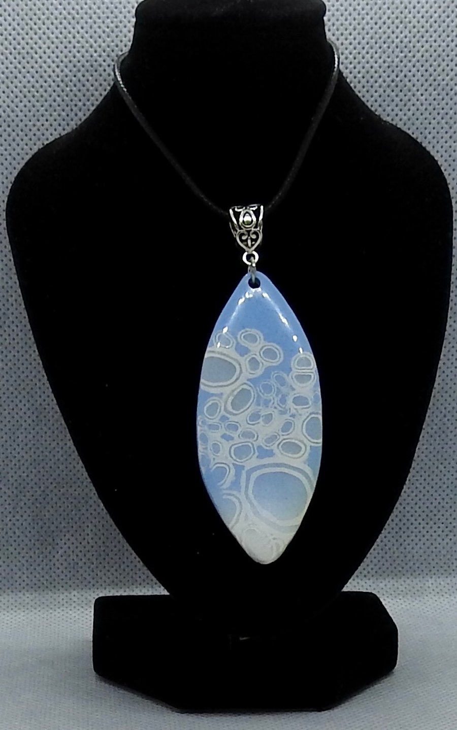 Blue and white bubbles pendant