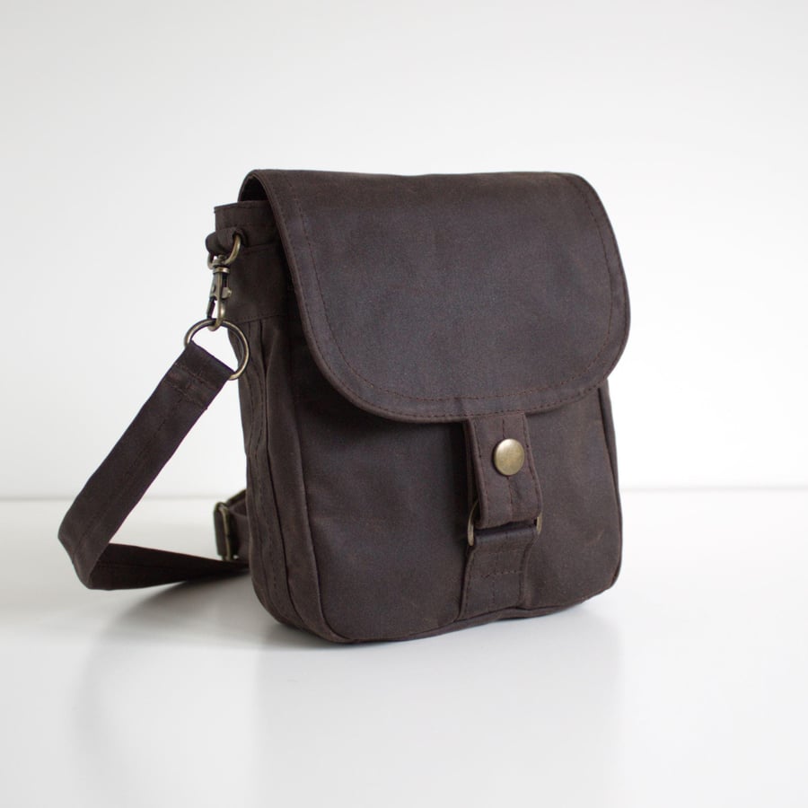 Convertible belt bag hipster plus in brown by Minus