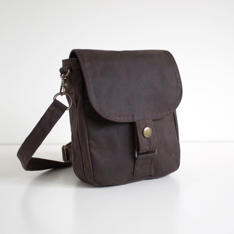 Convertible belt bag hipster plus in brown by Minus