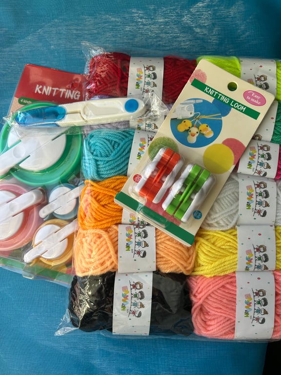 Pom Pom Making kit 