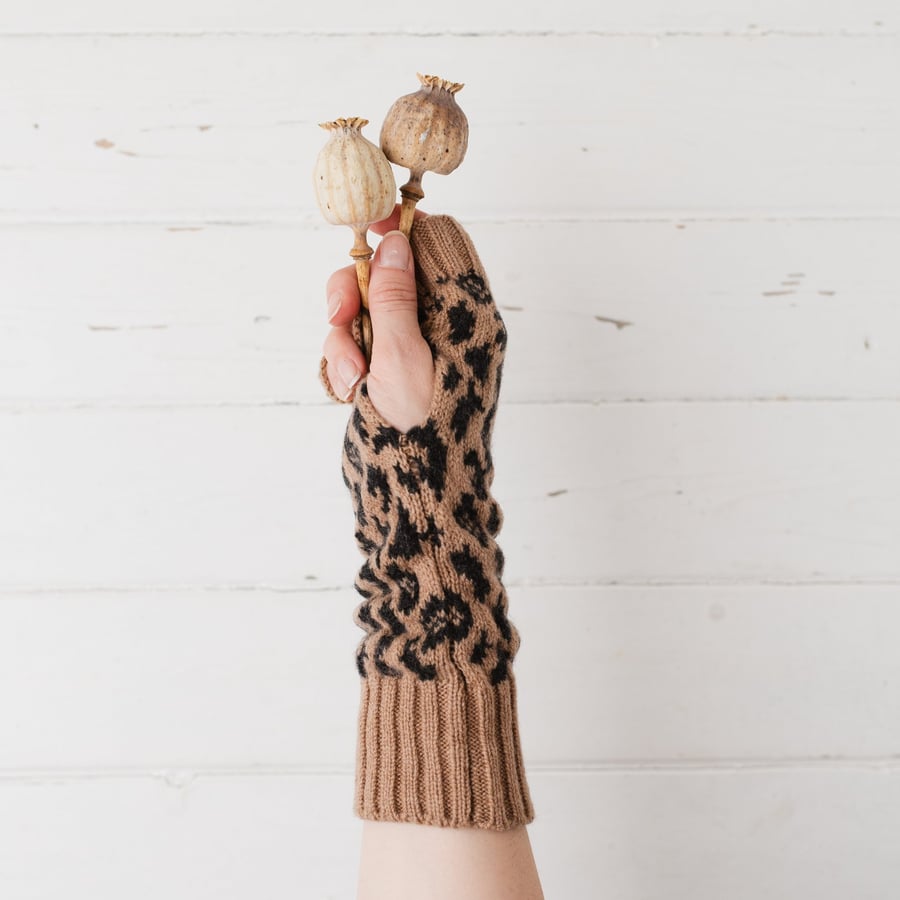 Leopard fingerless gloves - camel and charcoal