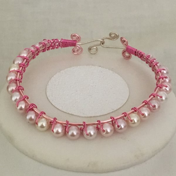 Pretty in Pink Wireworked Bangle - Large