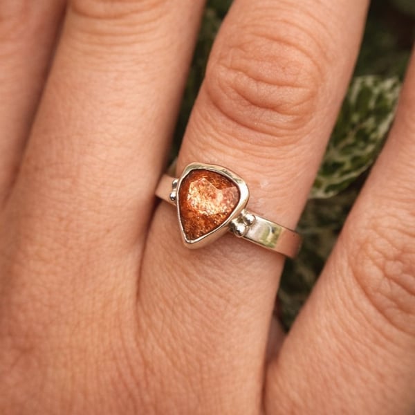Sterling Silver Sunstone Ring - UK Size L - M