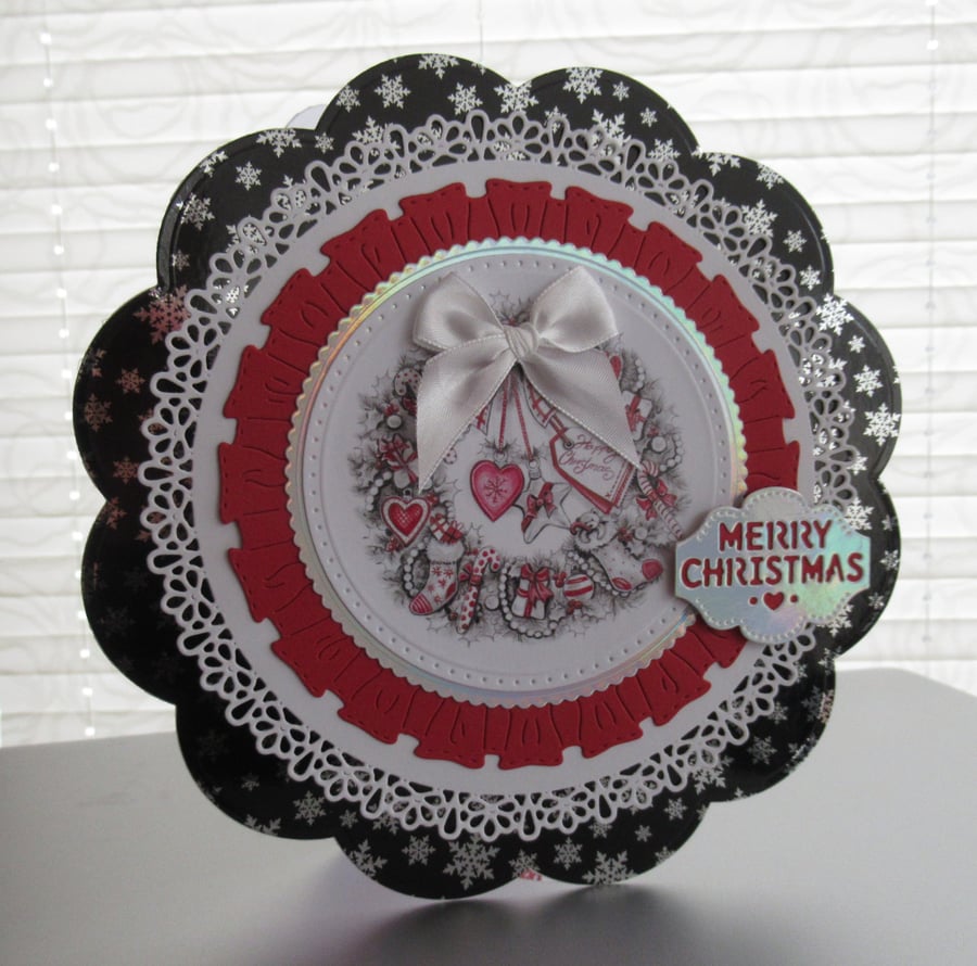 Red & Grey Christmas Wreath - circular card