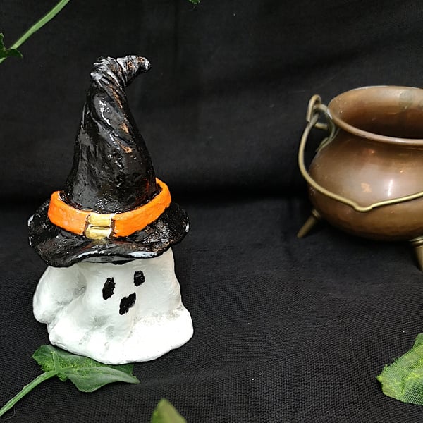 Witchy Ghosts Ornaments.