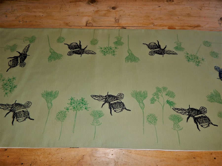 Bee and Wild Flower green screen printed table runner - (109 cm by 50 cm)