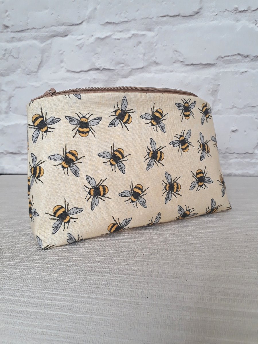 Bee make up bag, bee cosmetic bag, make up storage
