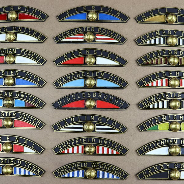 Page 1 Football heritage railway nameplates for collectors.