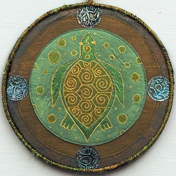 TMP001 - Turtle Mandala Wall Hanging-17.5cm diameter-Olive Green- Old Gold