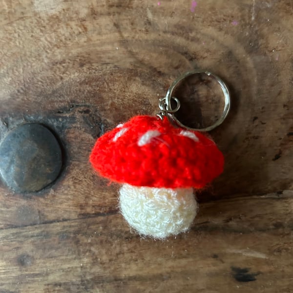 Red & White Toadstool – Crocheted Keyring