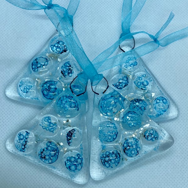Bubbly blue hanging decoration