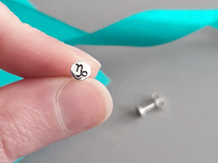Capricorn earrings deals