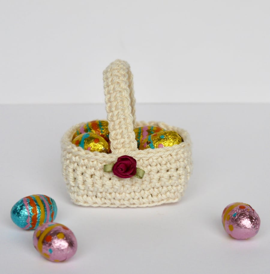 Easter Egg Basket, Cream Mini Fillable Gift Basket