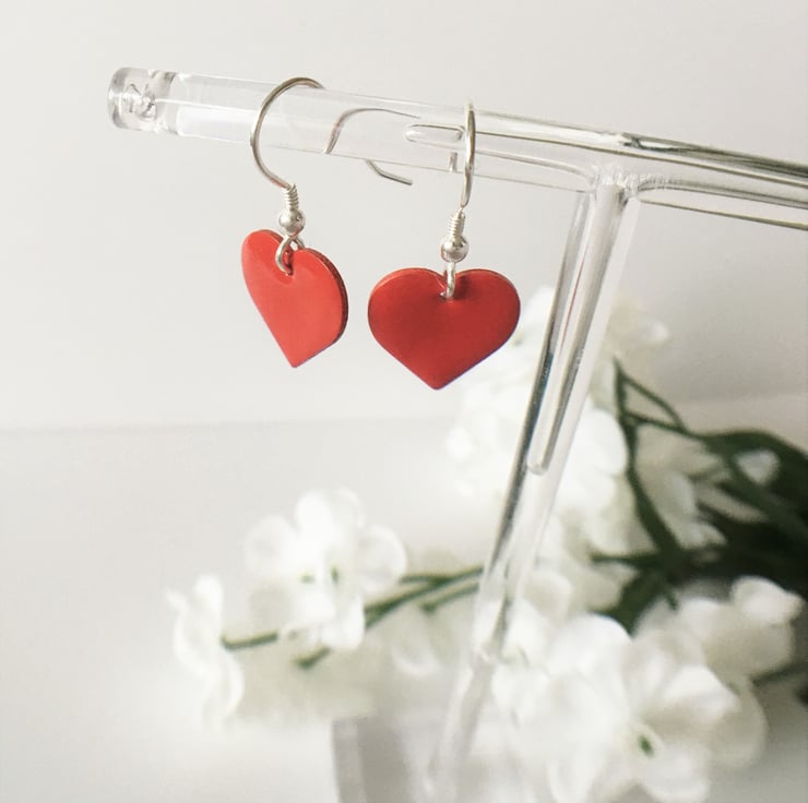 Boucles D'oreilles Pendantes Cœur En Verre Givré Sur Crochets Argent 925 - Neuf Sans Emballage