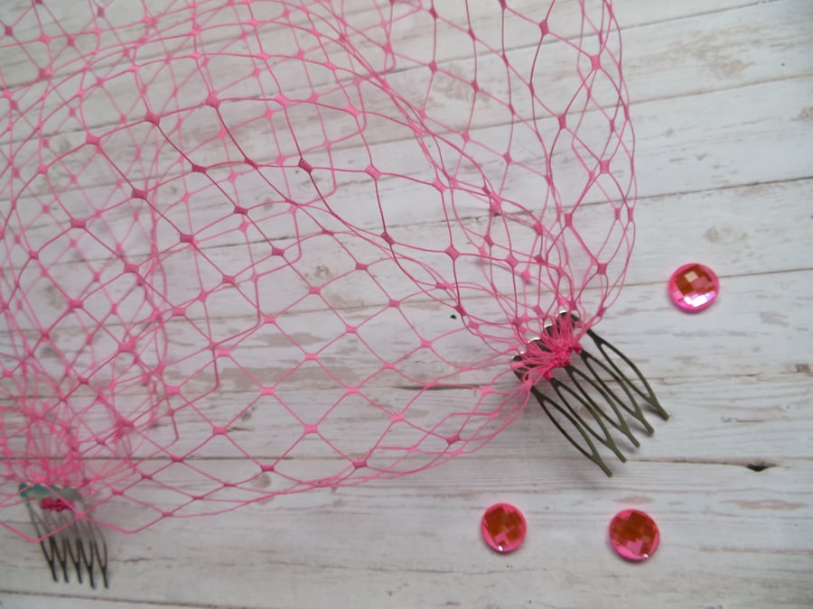 Hot Fuchsia Pink Vintage Merry Widow Retro Bandeau Wedding Brides Hen Party Veil