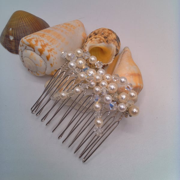 Cream Pearl and Crystal Bow Hair Comb, Beaded Hair Accessory, Prom Accessory