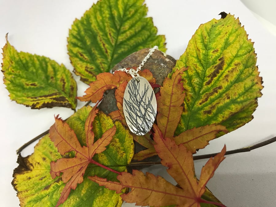 Silver fennel leaf pattern pendant