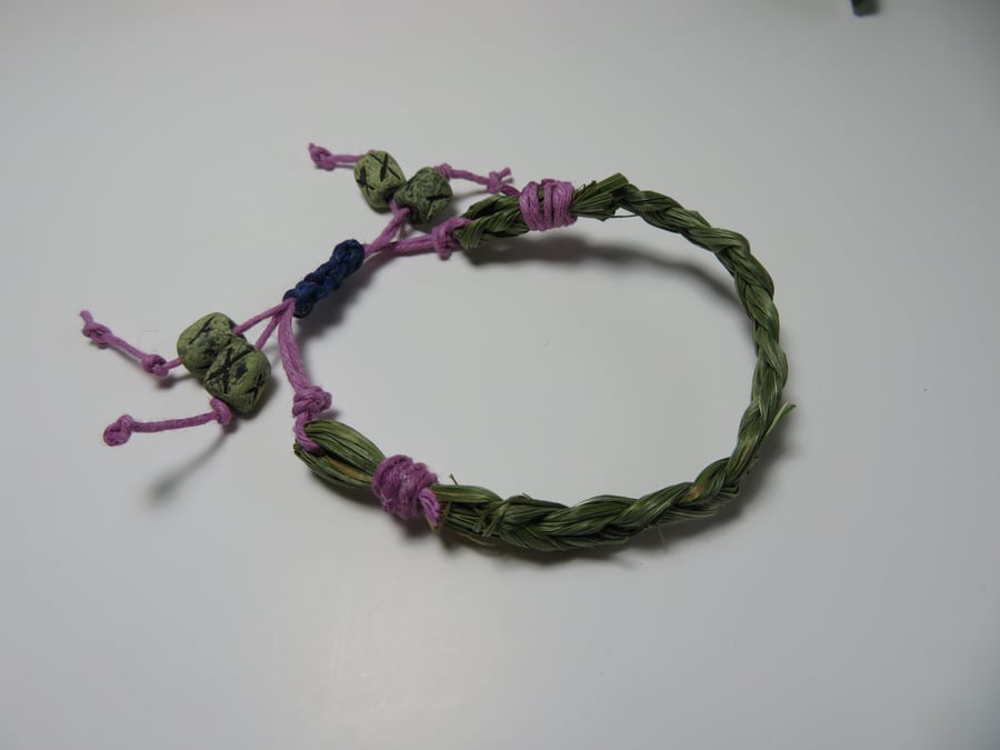 Aromatic Sweetgrass Green Bead Bracelet