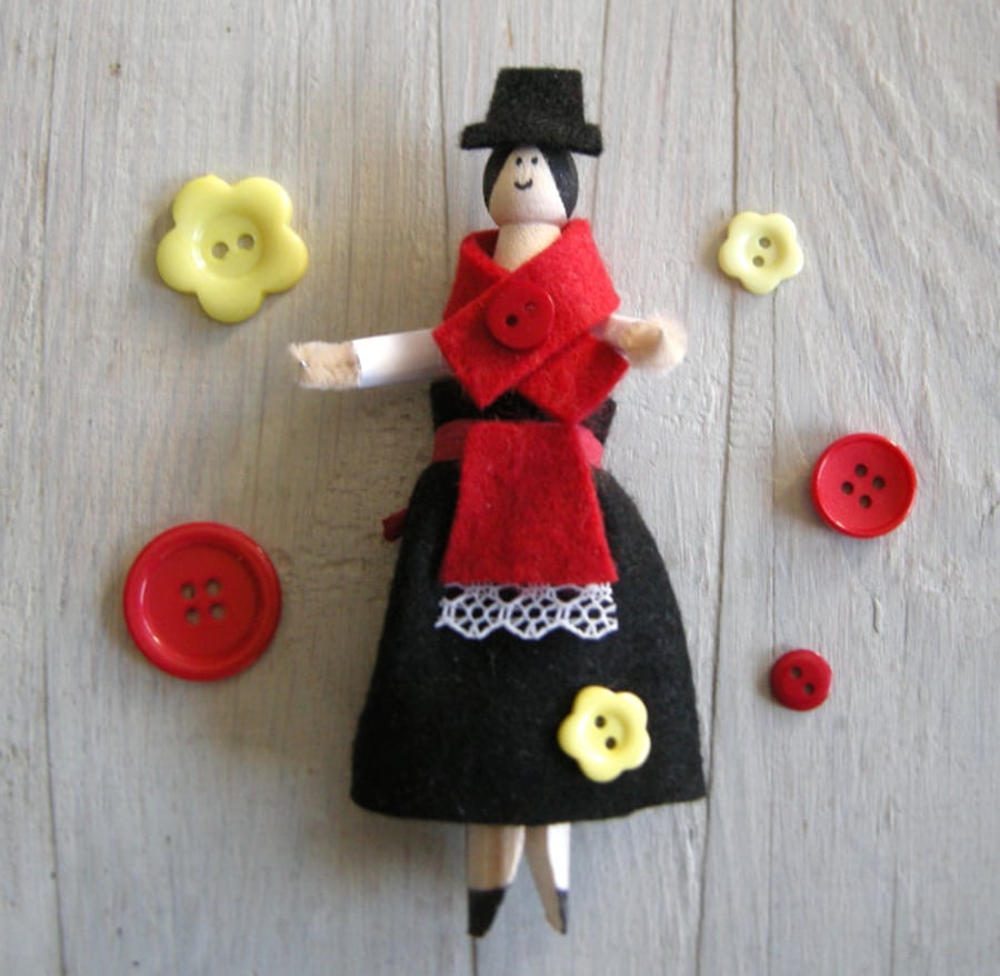Carys the welsh lady peg doll craft kit
