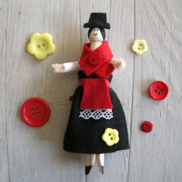 Carys the welsh lady peg doll craft kit