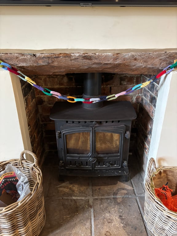 Knitted “paper” chains