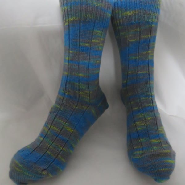 Hand-cranked Knitted Ribbed Wool Socks Size 8 to 9