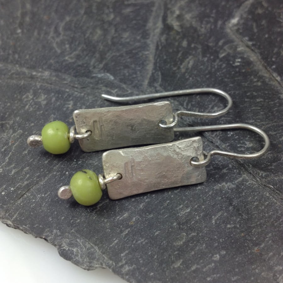 Silver and chrysoprase Notched earrings