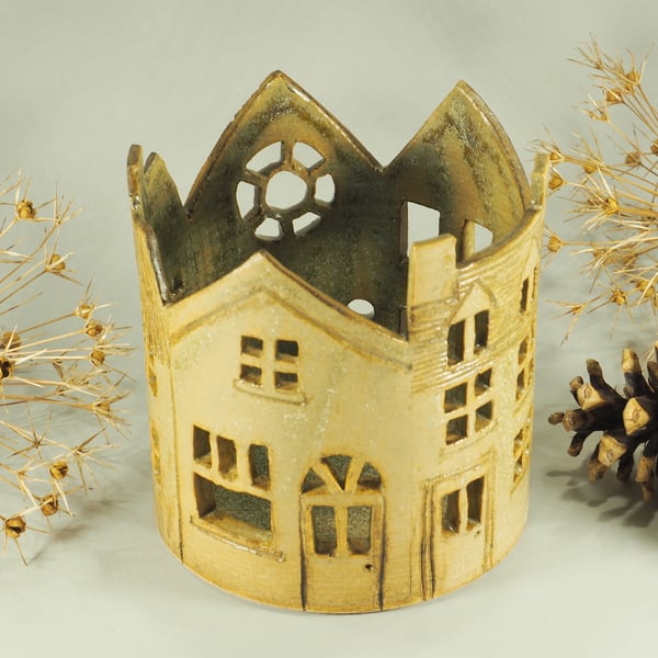 Street Scene Candle Holder - 5 Houses