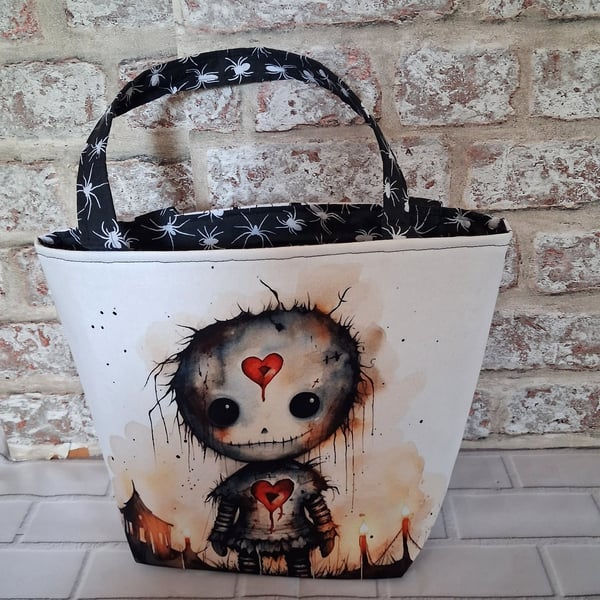 SPOOKY HANDMADE HALLOWEEN TRICK OR TREAT BAG