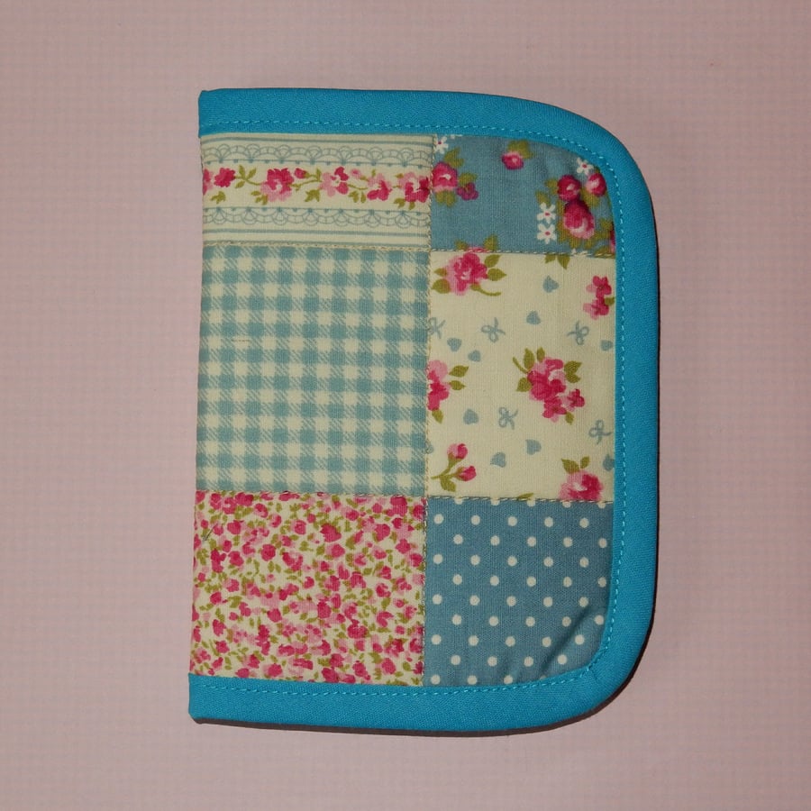 Needle case - Pretty patchwork