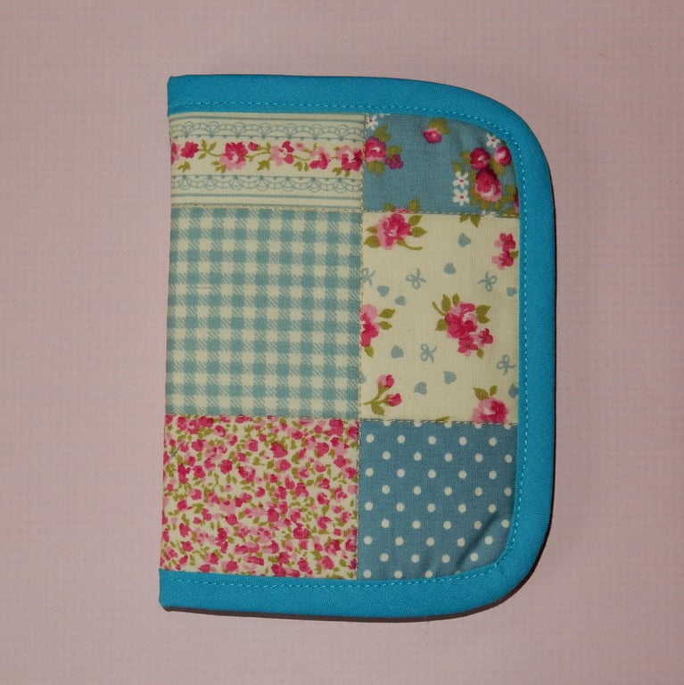 Needle case - Pretty patchwork