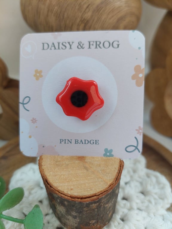 Poppy Pin Badge, Poppy Brooch, Red Flower Badge, Remembrance Poppy