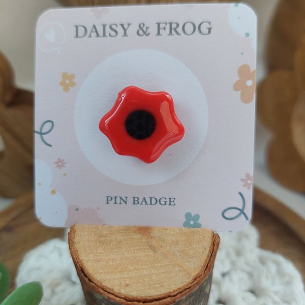 Poppy Pin Badge, Poppy Brooch, Red Flower Badge, Remembrance Poppy