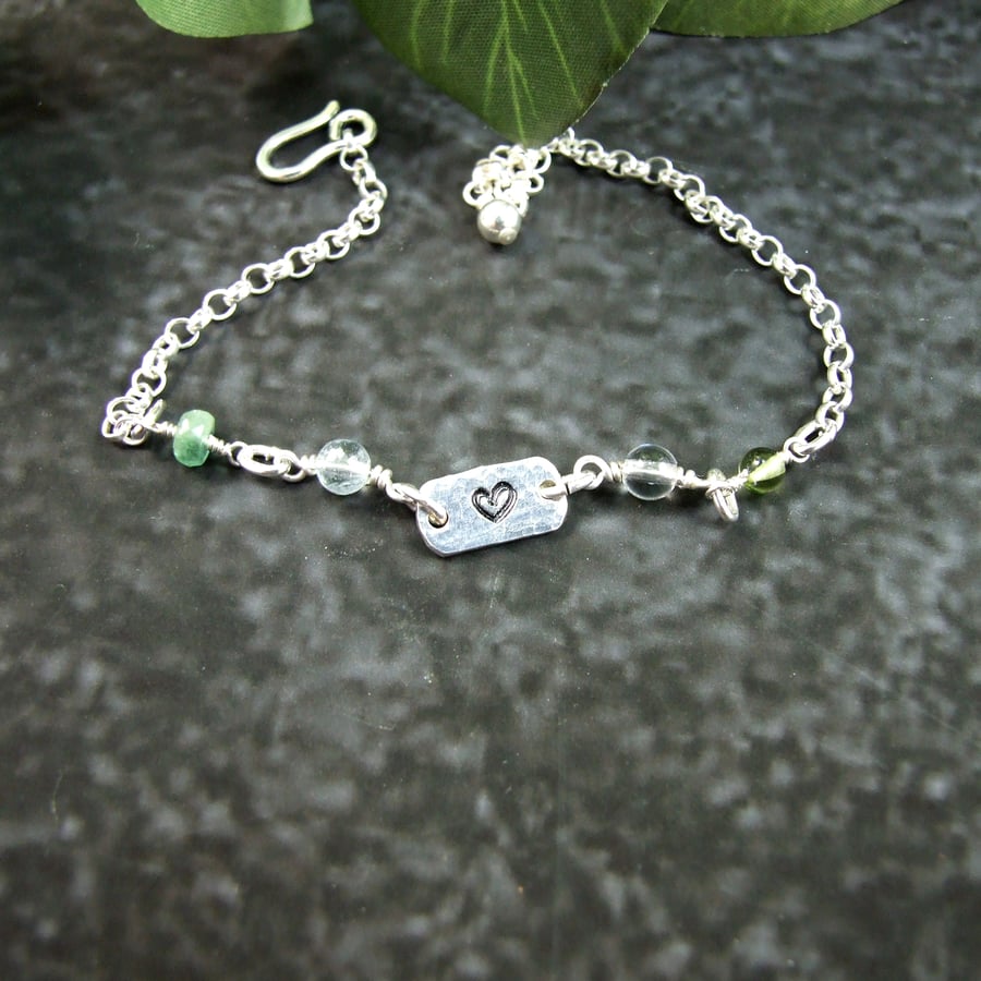Bracelet. Sterling Silver Bracelet with Heart Tag and Mixed Gemstones