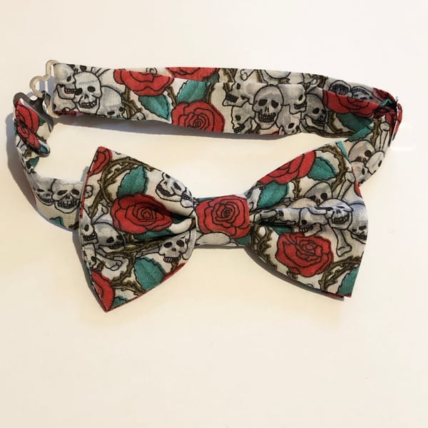 Skull and Roses Adjustable Bow Tie Party Wedding Gift Halloween