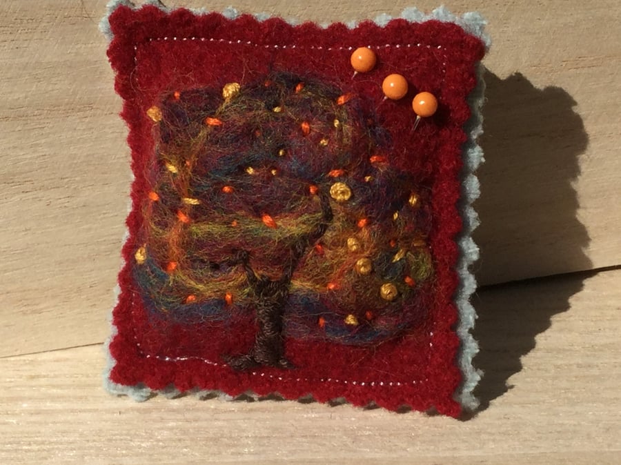 Autum pin cushion