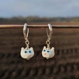 Tiny Glass Cat Stitch Marker - White with blue eyes