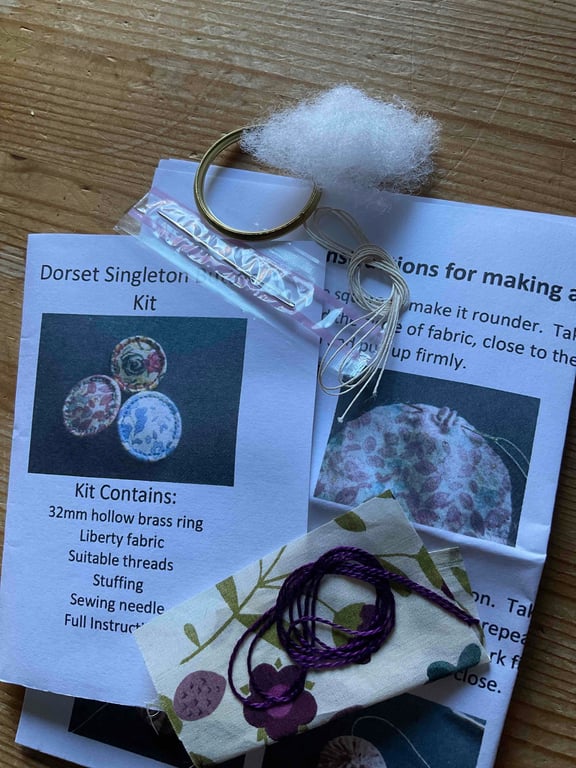 Kit to Make a Dorset Singleton Button in Liberty Print ‘Mirabelle’