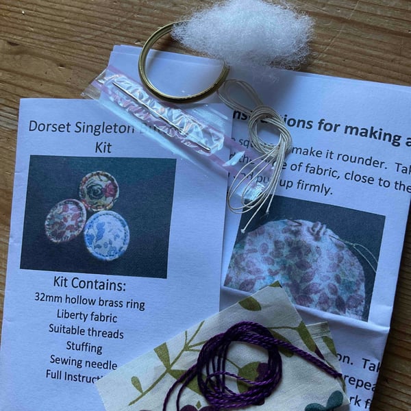 Kit to Make a Dorset Singleton Button in Liberty Print ‘Mirabelle’