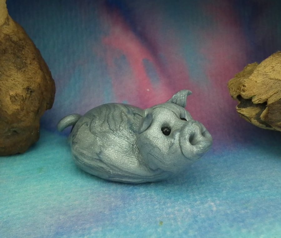 Tiny silver Piglet 'Sheena' OOAK Sculpt by artist Ann Galvin Gnome Village