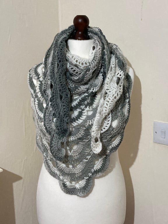Crochet Virus Shawl 