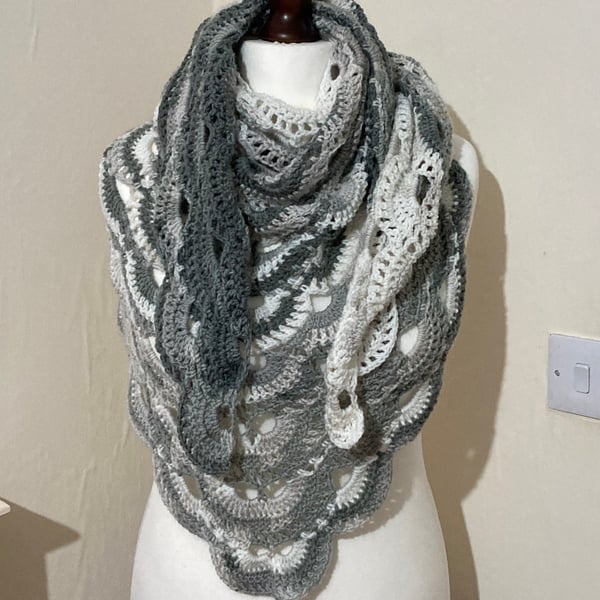Crochet Virus Shawl 