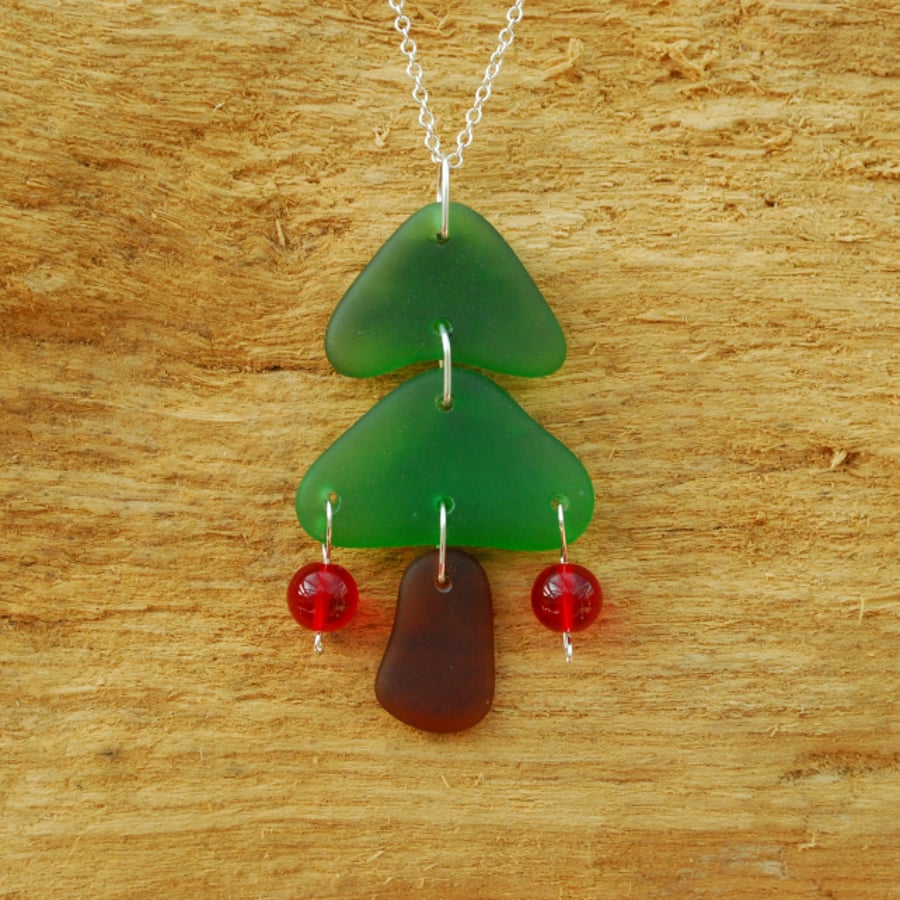 Large Christmas tree pendant