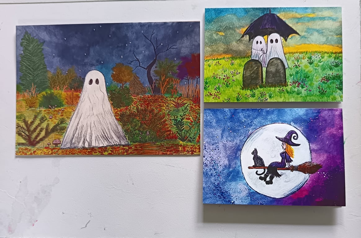 Multipack of 3 spooky cute cards with ghost and witch themes 
