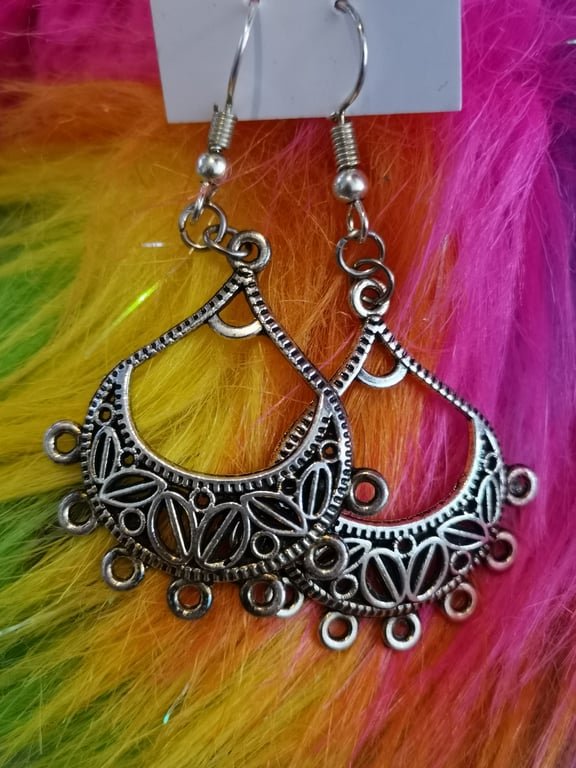 Drop earrings
