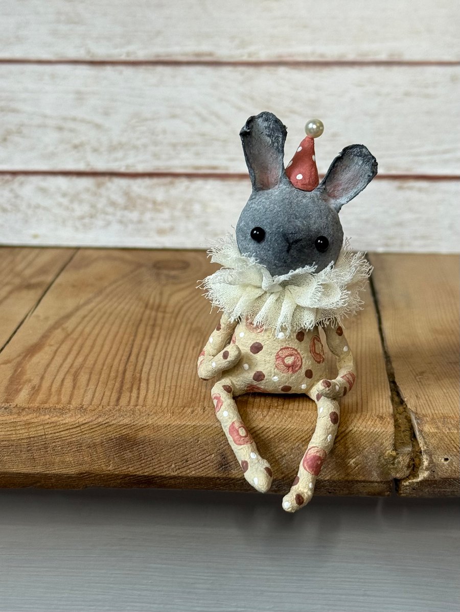 Spun Cotton Sitting Rabbit Cream