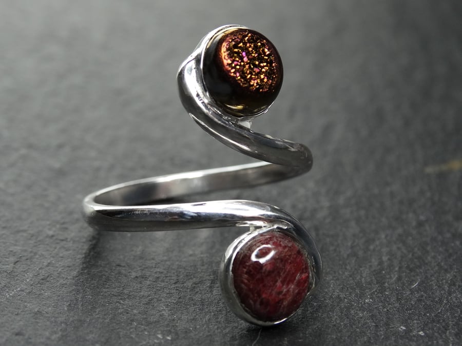 Tristan ring. sterling silver, ruby and druzy, gemstone . Fully adjustable