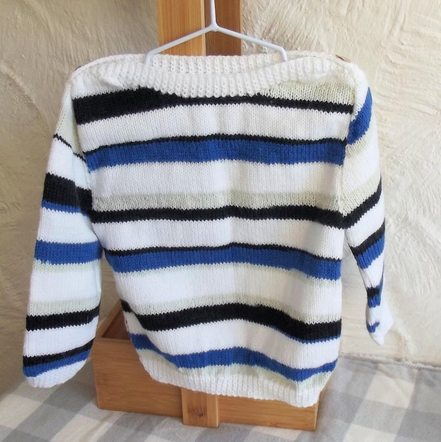 Babies Handknitted Jumper, White and Blue, 3 to 6 monthes, hm63