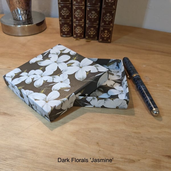 An ultra-thin gift box - Dark Florals 'Jasmine'